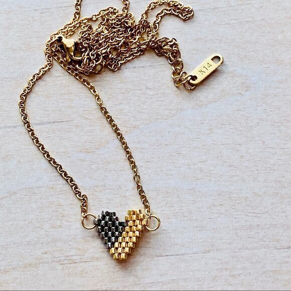 Hand Beaded Gold & Silver Seed Bead Heart Necklace NWT - Picture 4 of 9
